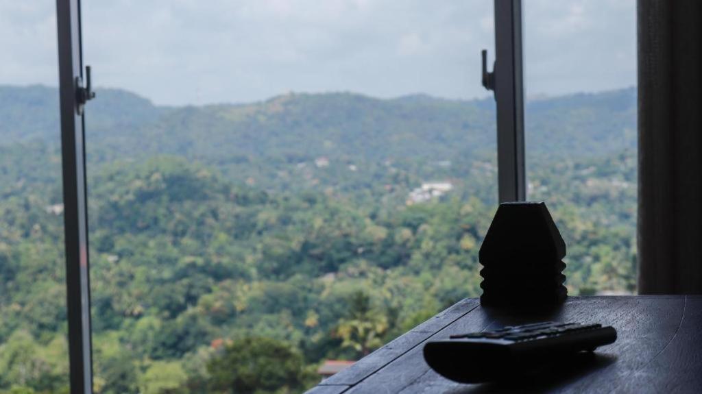 Red Chillies Tourist Inn Kandy Extérieur photo